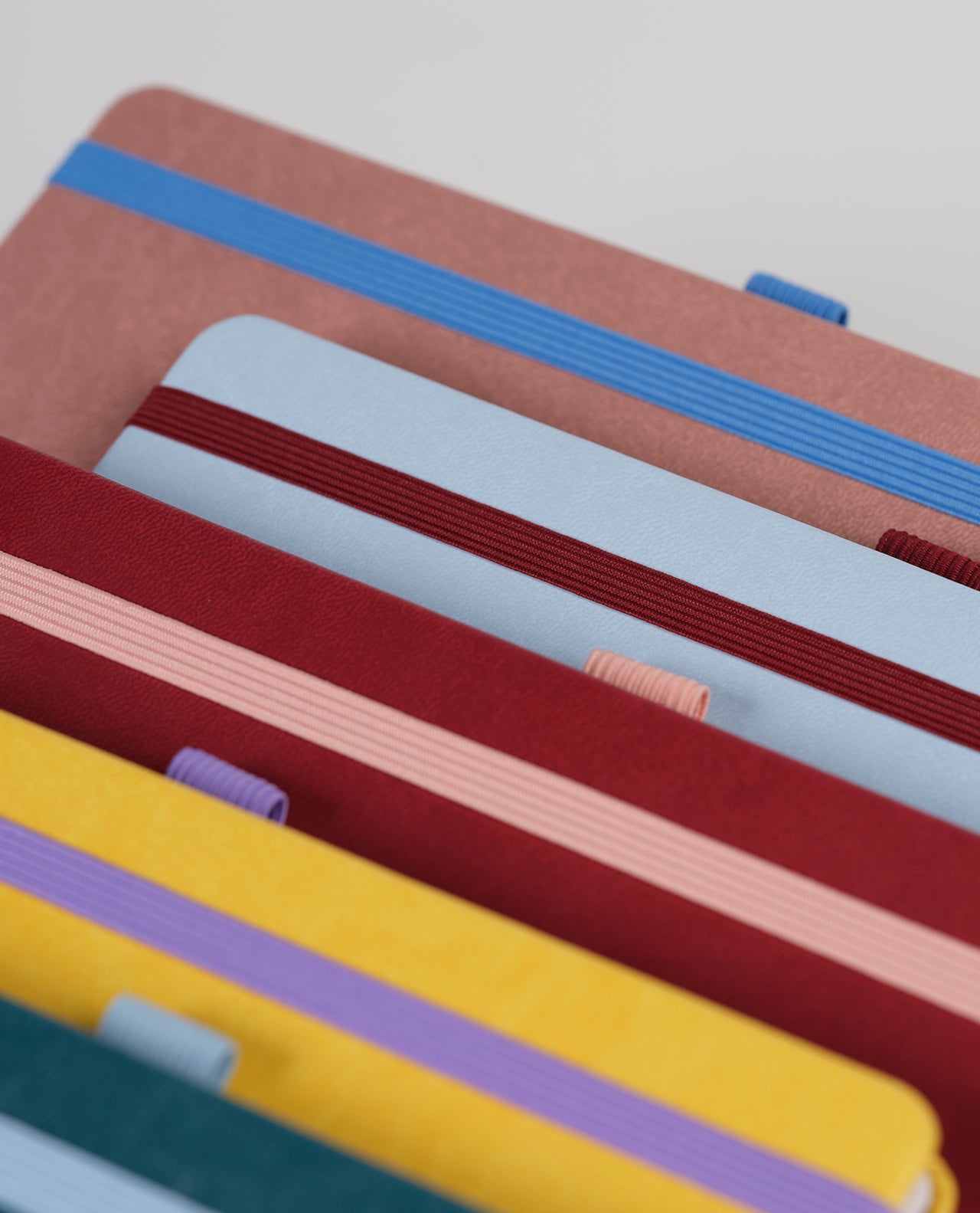 Carnet CASTELLI MILANO Kaleido - 19 x 25 cm - Hardcover - Ligné - Ruby - 8056149953945