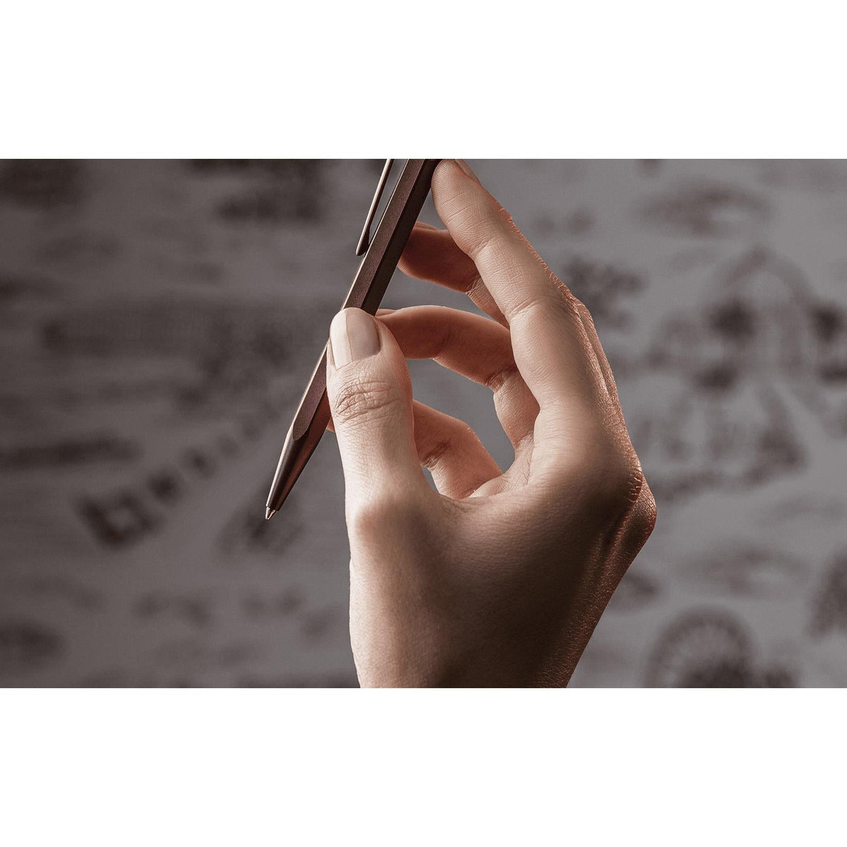 Stylo bille CARAN D'ACHE 849 Toile de Jouy Geneva Edition - Bordeaux - 7630002365697