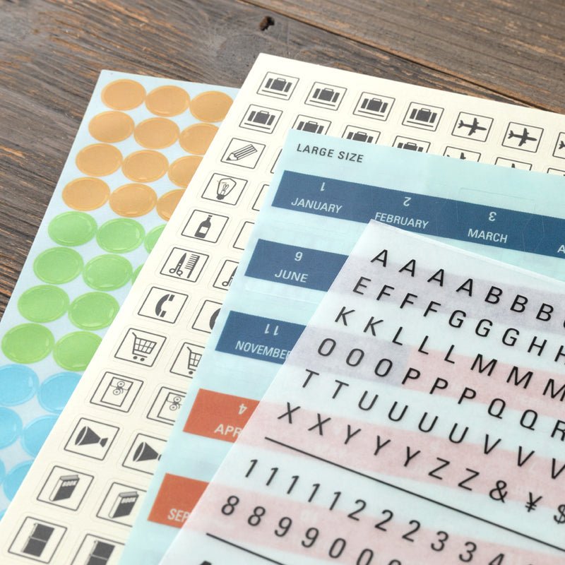 TRAVELER'S notebook - set de stickers 2026 -