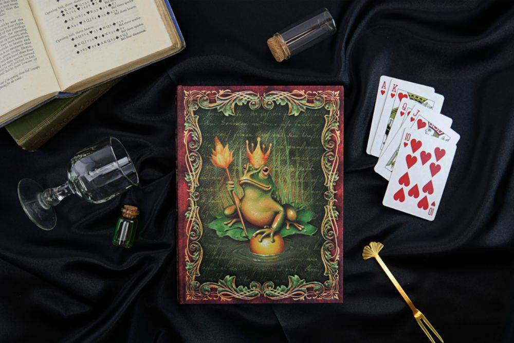 Agenda 2026 - 2027 PAPERBLANKS Les Frères Grimm, Le Roi Grenouille - 1 semaine sur 2 pages - Midi - Hardcover - Horizontal - 176p - 9780349720289