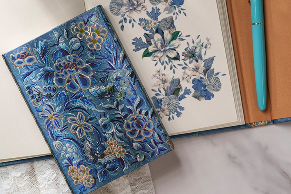 Agenda 2027 PAPERBLANKS Saule Bleu - 1 semaine sur 2 pages - Midi - Softcover - Vertical - 176p - 9780349721316
