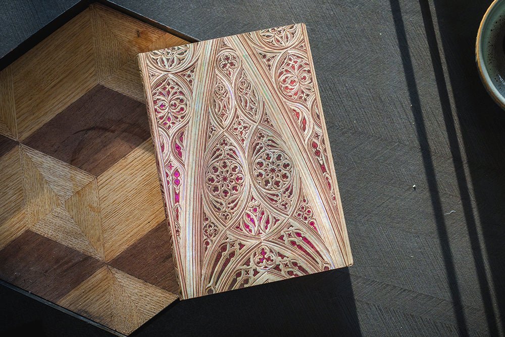 Agenda 2027 PAPERBLANKS Voûte de la Cathédrale de Milan (Bordeaux) - 1 semaine sur 2 pages - Midi - Softcover - Vertical - 176p - 9780349721354