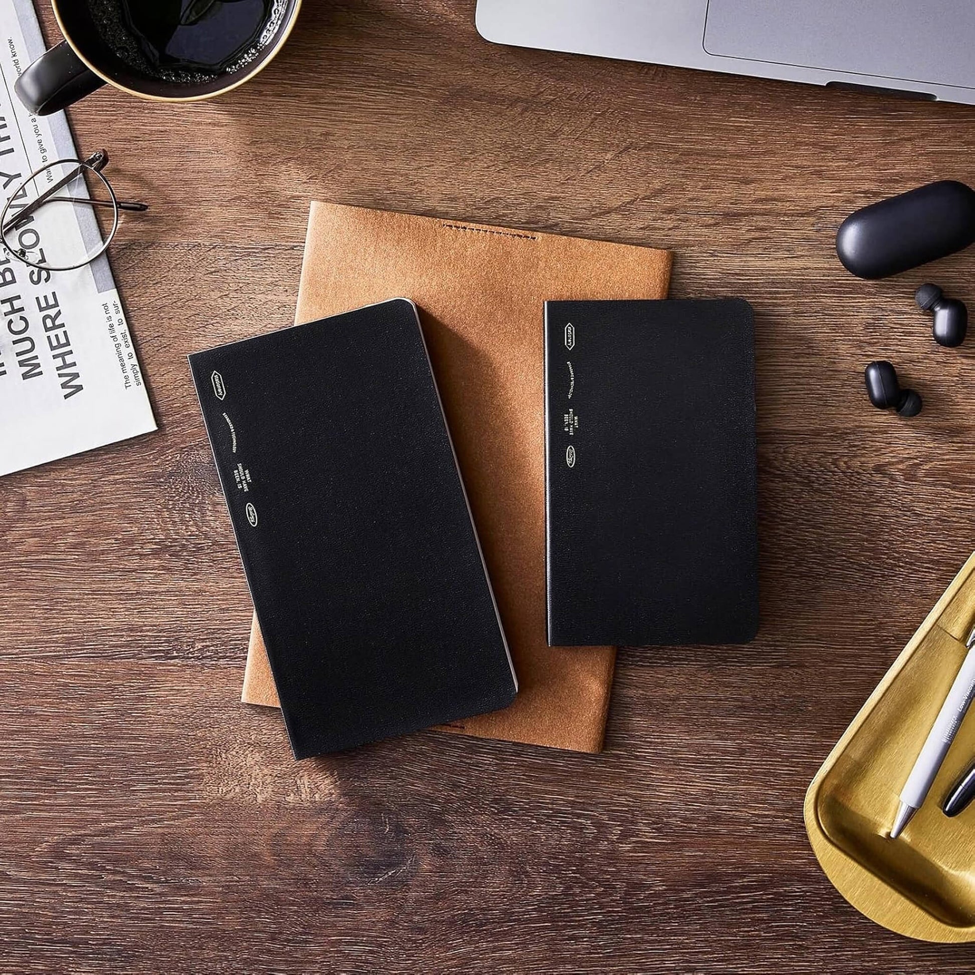 Carnet STÁLOGY 1/2 Year Notebook - B6 Slim - Softcover - Quadrillé - Black - 4904140081881