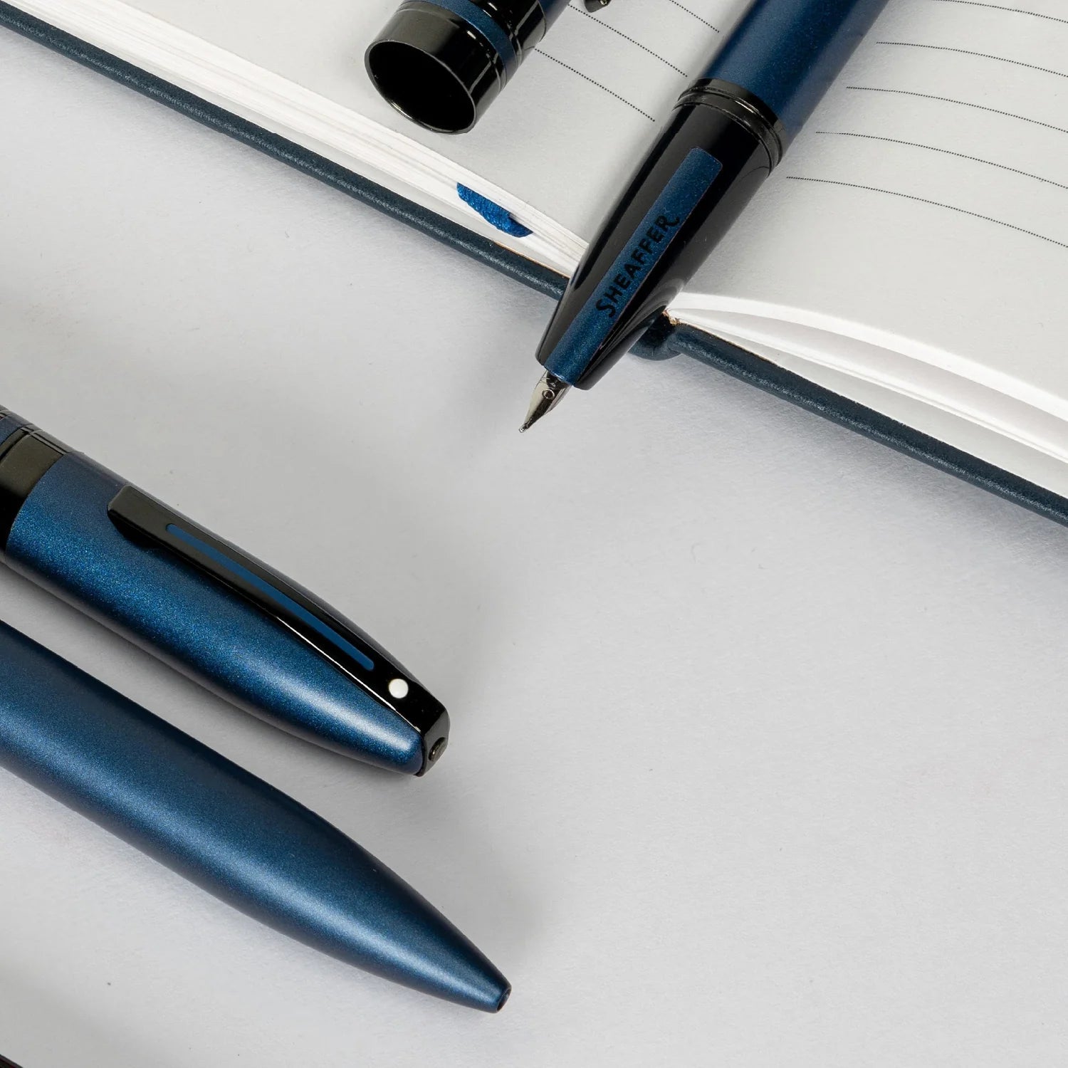 Stylo roller SHEAFFER Icon - Gloss Metallic Blue BT - 0074040553598