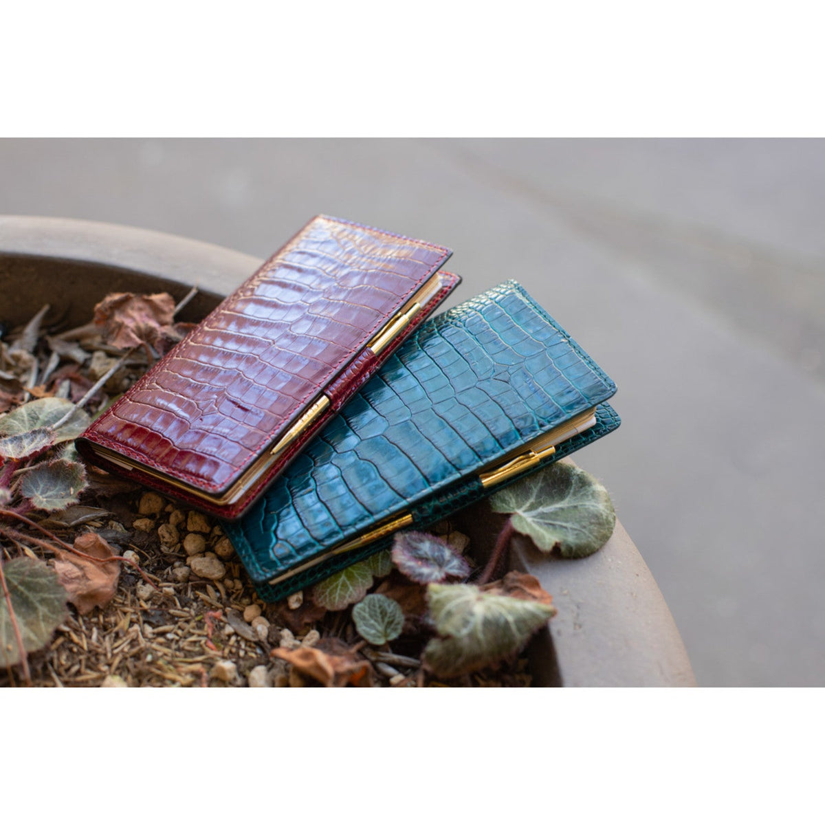 Agenda MIGNON AS16  - 8,8 x 16,5 cm - 1 semaine sur 2 pages - Orientation horizontale - Croco Savannah framboise royale