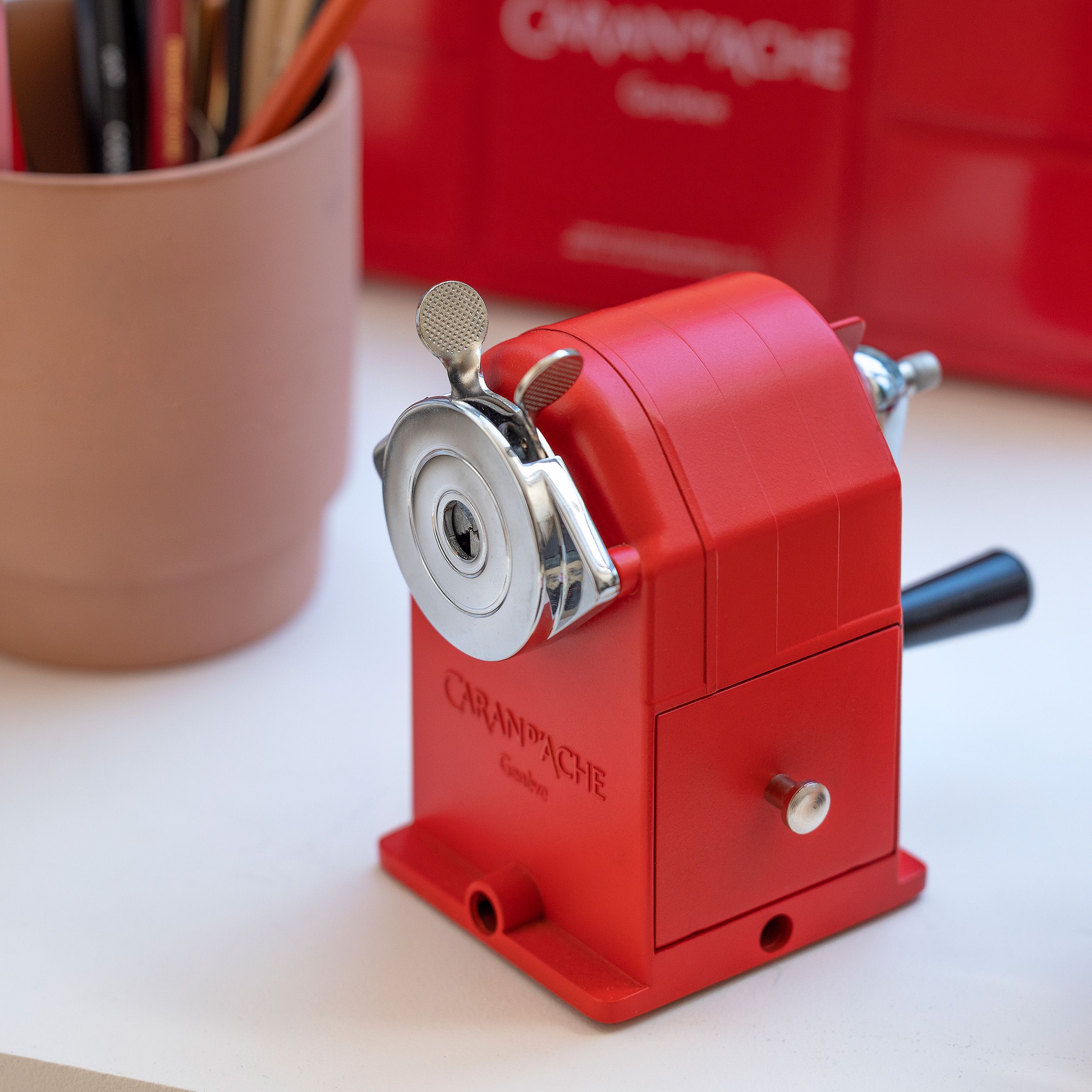 Machine à Tailler en Métal Rouge Édition Standard - 7630002349222